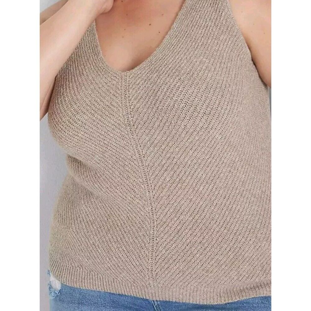 LANE BRYANT SUPER SOFT SLEEVELESS TOP/SWEATER‎ VEST 22/24 Camel Color Org $43